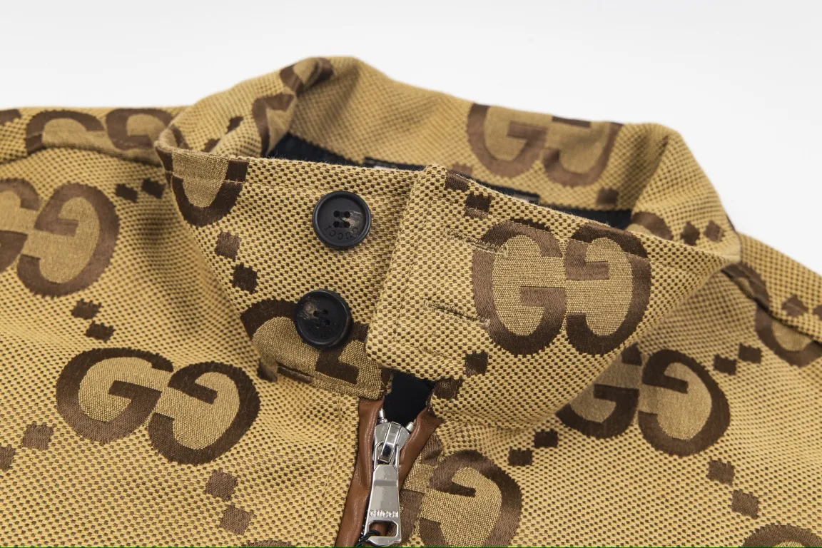 【GUCCI  公式旗艦店】グッチ  ジャケット着 ご好評に付き再入荷！241212