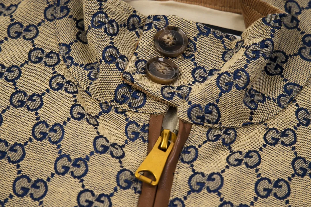 【GUCCI  公式旗艦店】グッチ  ジャケット着 ご好評に付き再入荷！241021