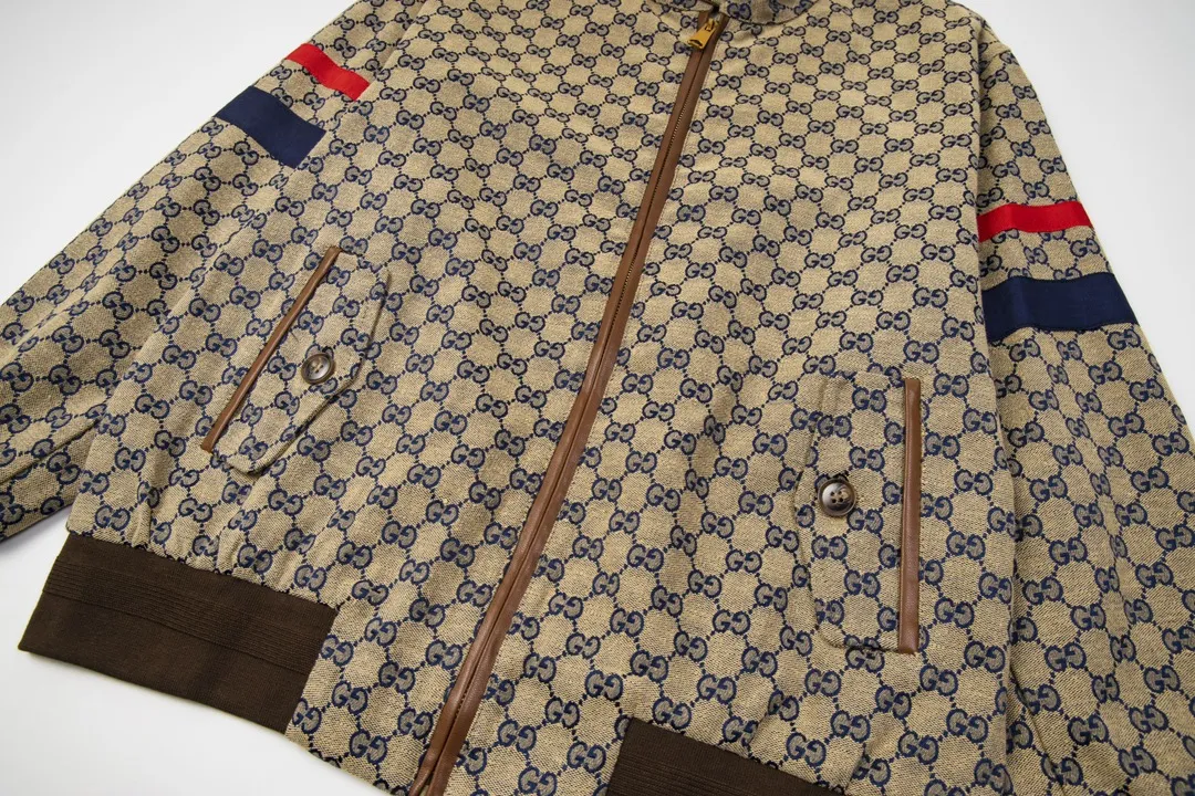 【GUCCI  公式旗艦店】グッチ  ジャケット着 ご好評に付き再入荷！241021