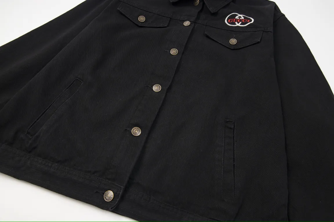 【GUCCI  公式旗艦店】グッチ  ジャケット着 ご好評に付き再入荷！241021