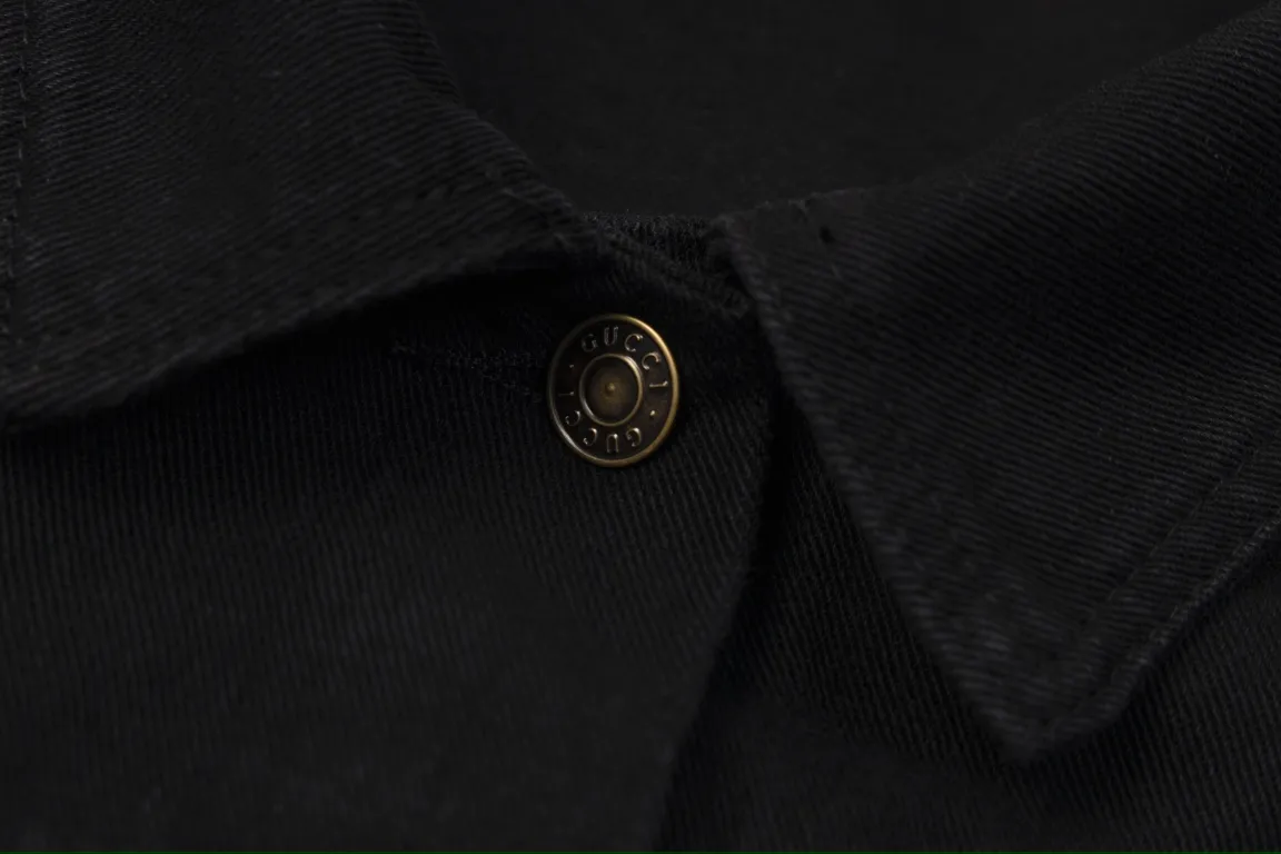 【GUCCI  公式旗艦店】グッチ  ジャケット着 ご好評に付き再入荷！241021