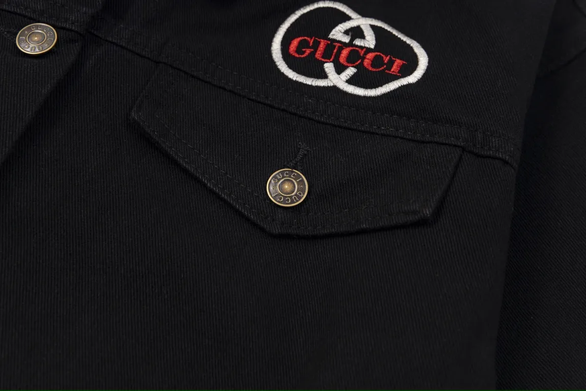 【GUCCI  公式旗艦店】グッチ  ジャケット着 ご好評に付き再入荷！241021