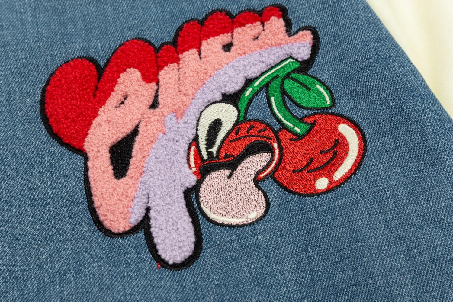 【GUCCI  公式旗艦店】グッチ  ジャケット着 ご好評に付き再入荷！241021