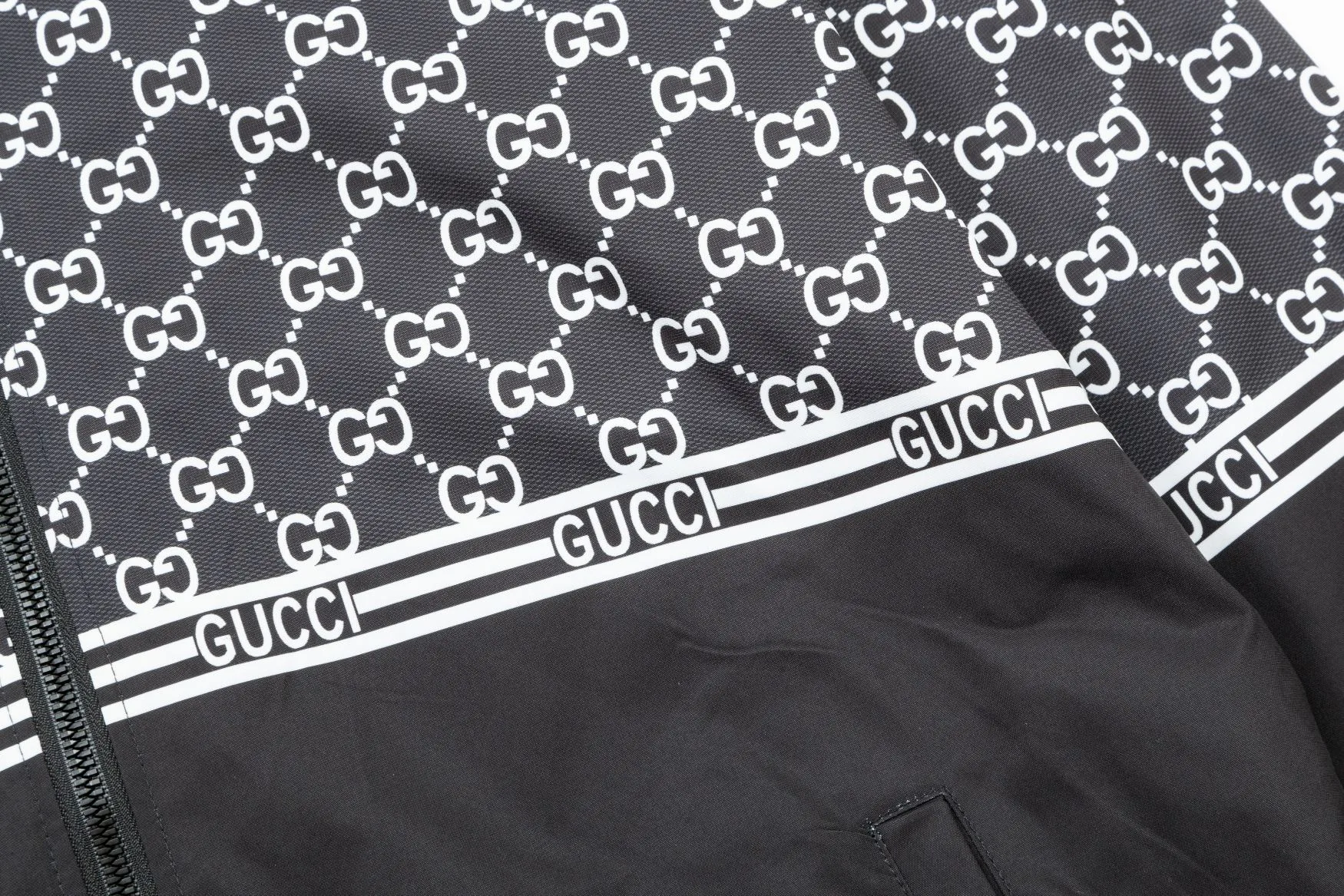 【GUCCI】グッチ   ジャケット着ご好評に付き再入荷！240926
