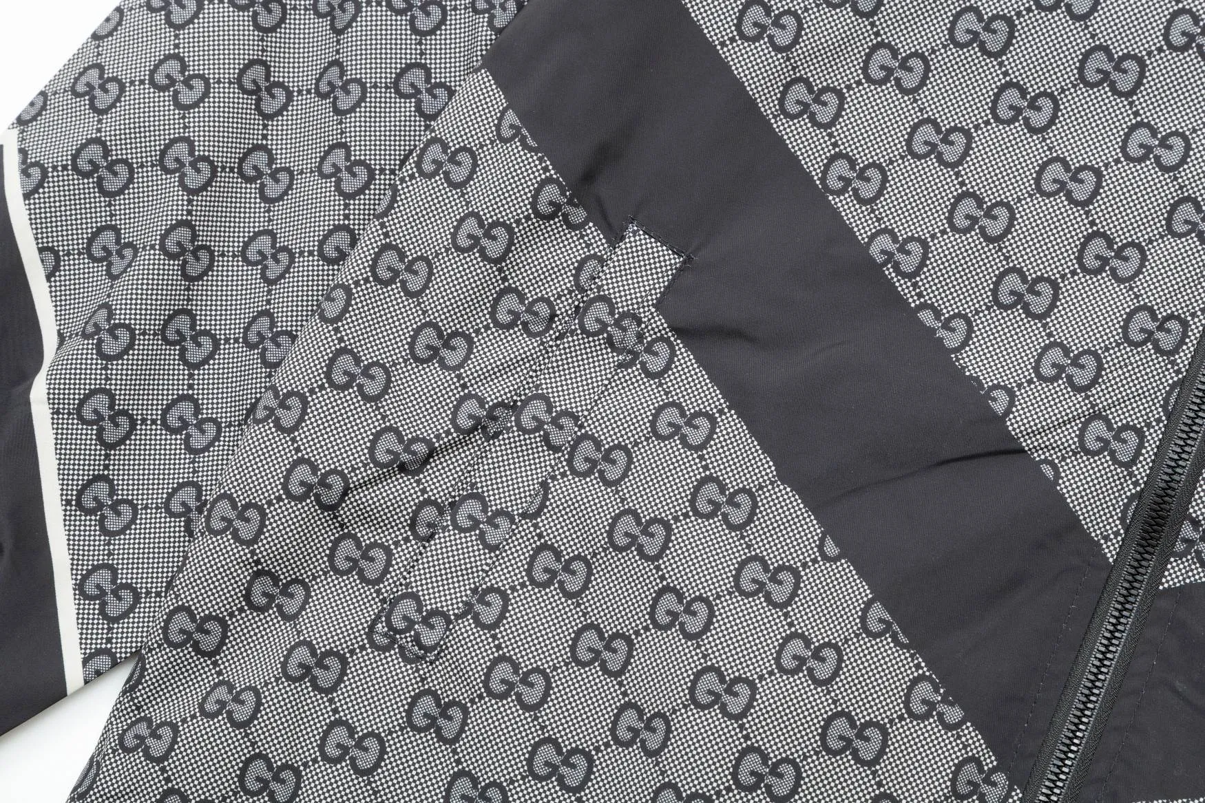 【GUCCI】グッチ   ジャケット着ご好評に付き再入荷！240926
