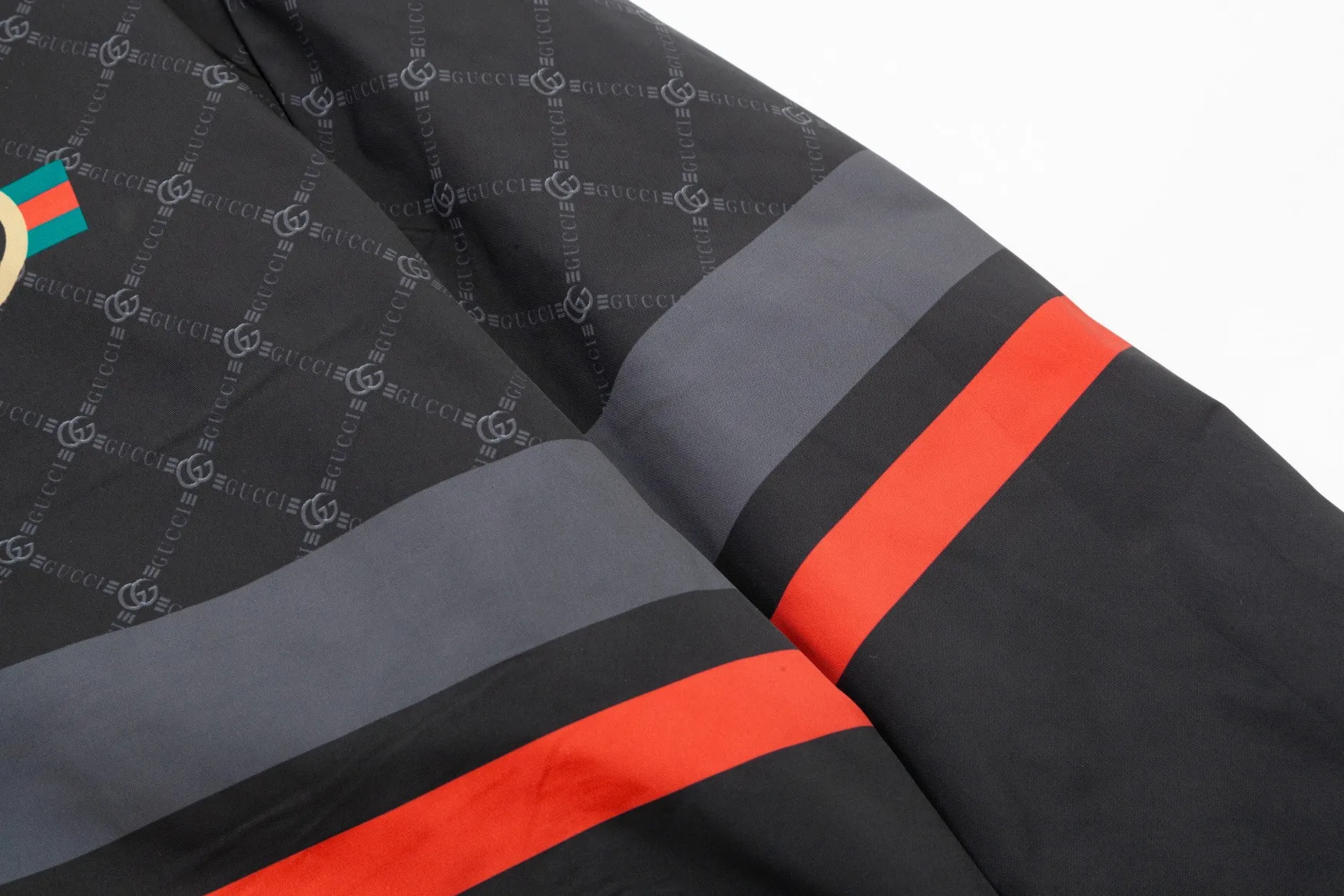 【GUCCI】グッチ   ジャケット着ご好評に付き再入荷！240926