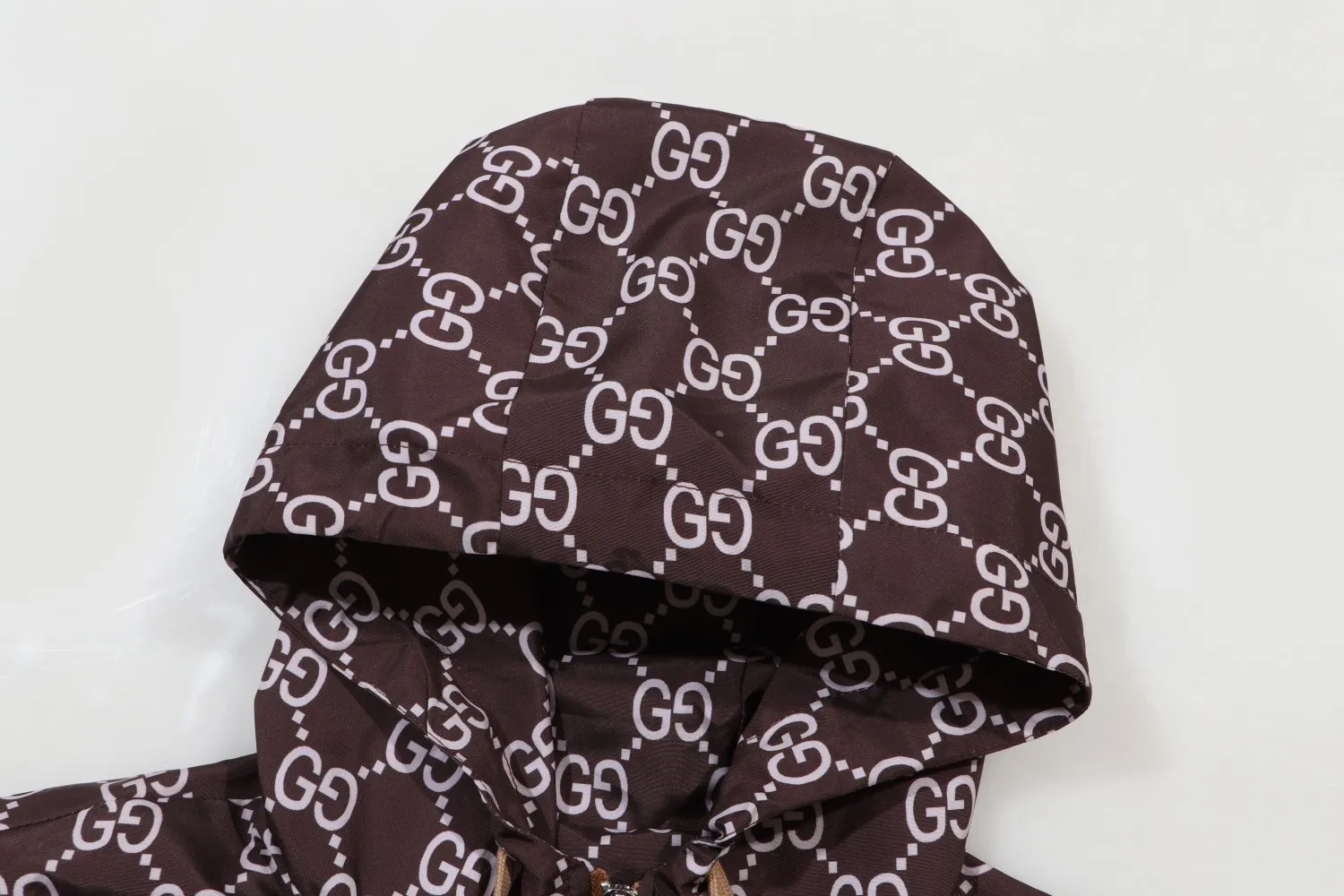 【GUCCI】グッチ ジャケット着  ご好評に付き再入荷！240921