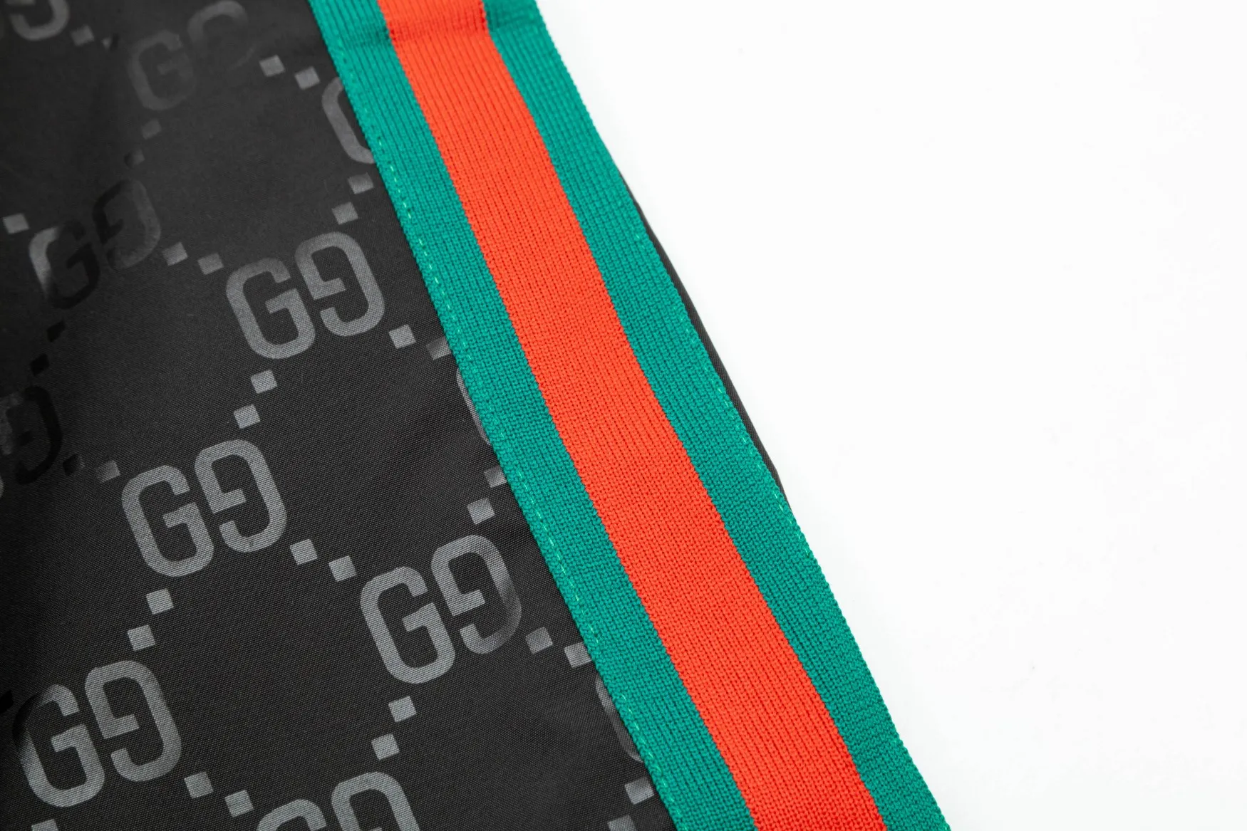 【GUCCI】グッチ ジャケット着  ご好評に付き再入荷！240921