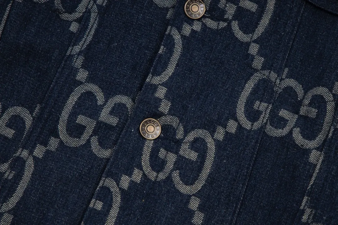 【GUCCI 公式旗艦店】グッチ  ジャケット着 好評に付き再入荷 240828