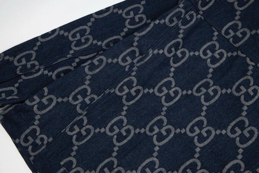 【GUCCI 公式旗艦店】グッチ  ジャケット着 好評に付き再入荷 240828