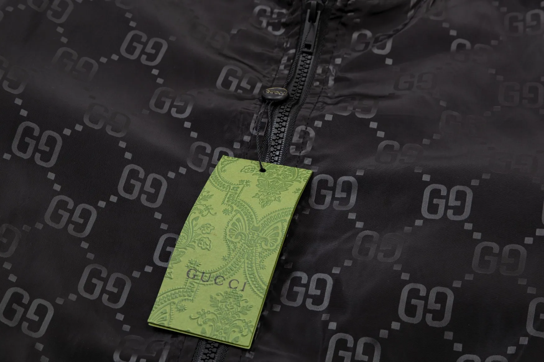 【GUCCI 公式旗艦店】グッチ  ジャケット着 好評に付き再入荷 240828