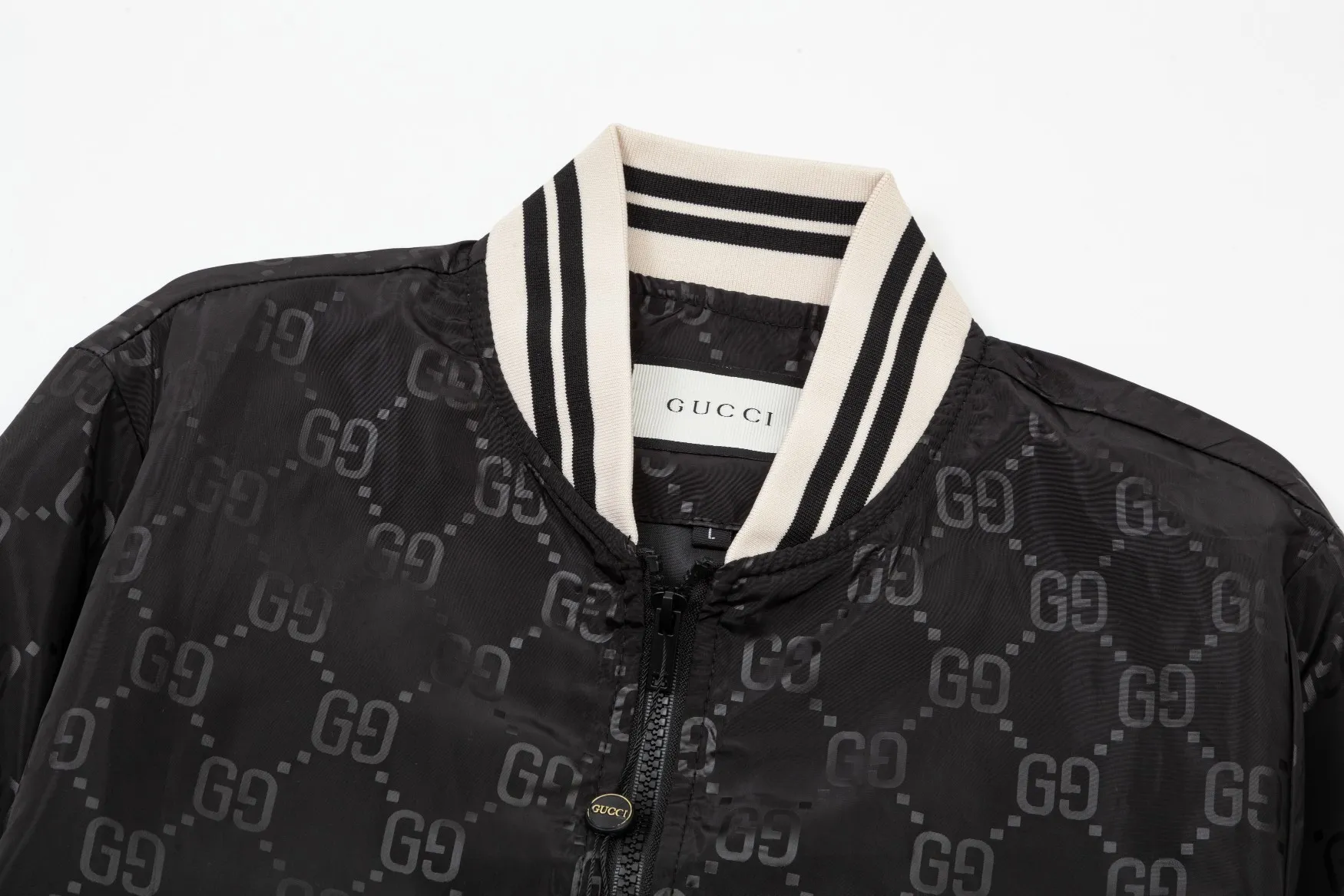 【GUCCI 公式旗艦店】グッチ  ジャケット着 好評に付き再入荷 240828