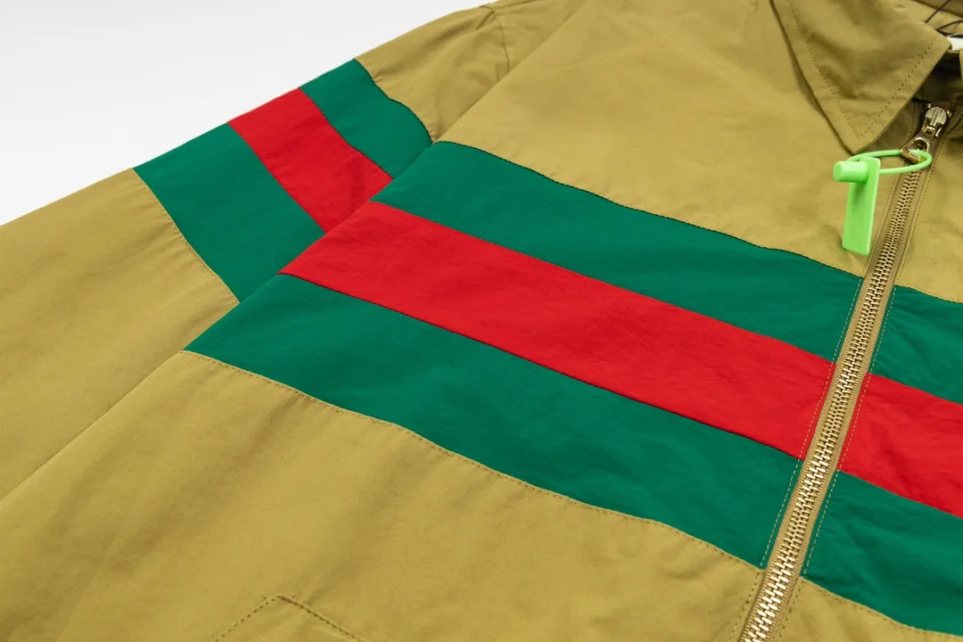 【GUCCI  公式旗艦店】グッチ  ジャケット着 好評に付き再入荷 240826