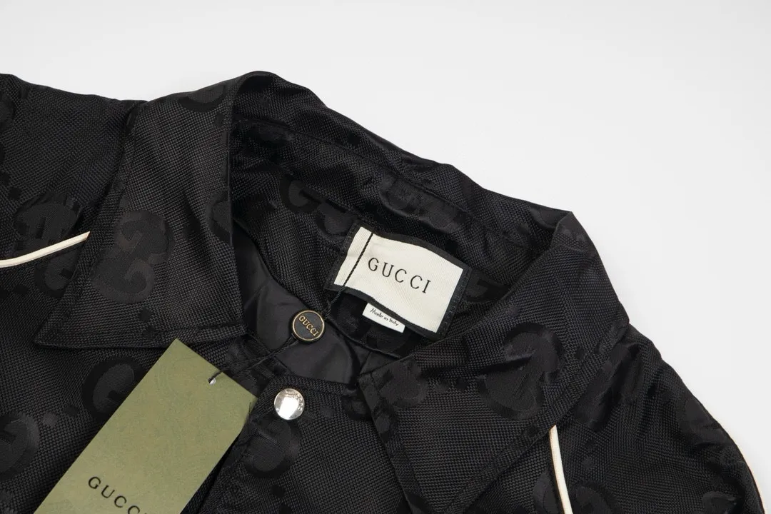 【GUCCI  公式旗艦店】グッチ  ジャケット着 好評に付き再入荷 240826