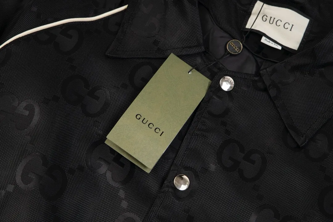 【GUCCI  公式旗艦店】グッチ  ジャケット着 好評に付き再入荷 240826