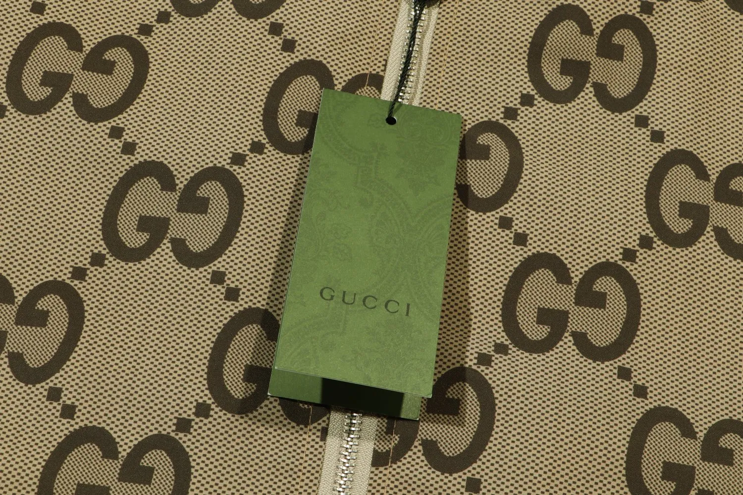 【GUCCI  公式旗艦店】グッチ   ジャケット着 好評に付き再入荷 240826