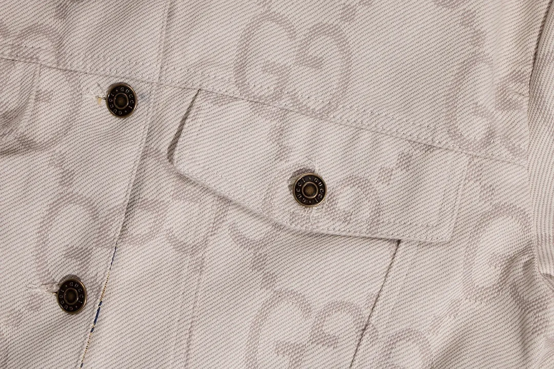 【GUCCI  公式旗艦店】グッチ   ジャケット着 好評に付き再入荷 240826