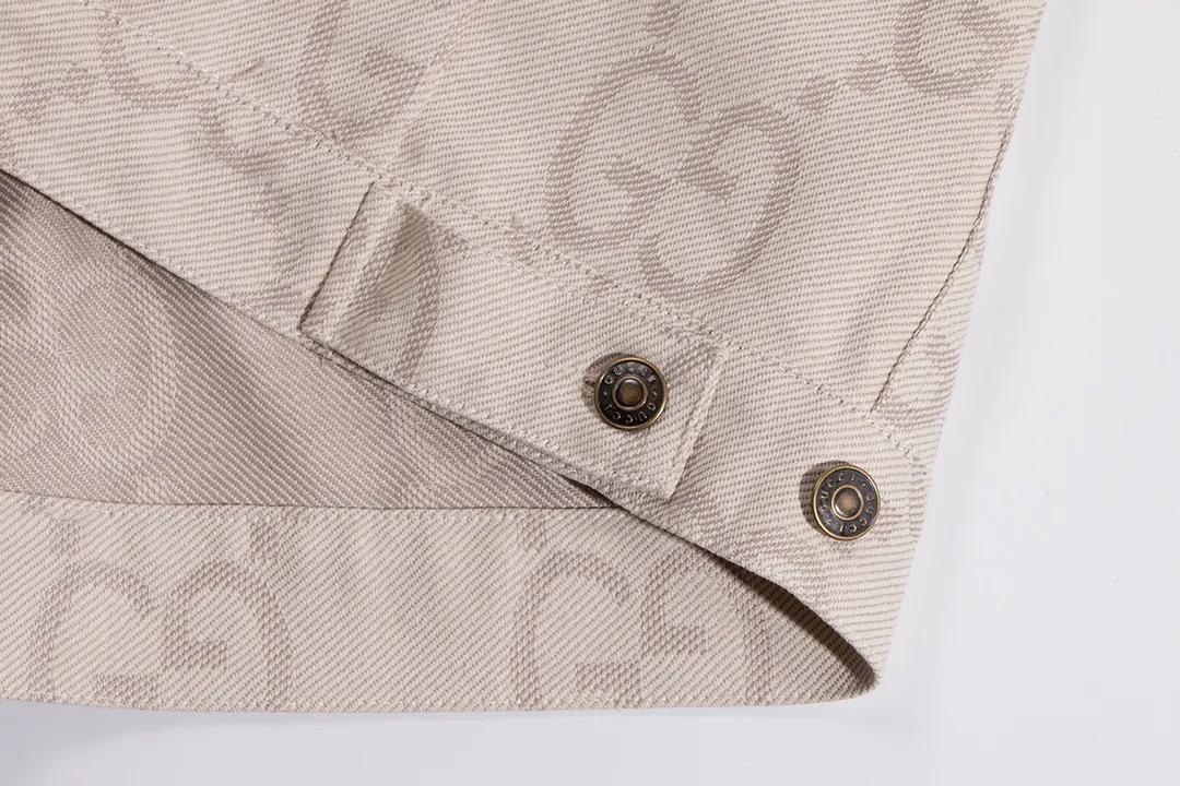 【GUCCI  公式旗艦店】グッチ   ジャケット着 好評に付き再入荷 240826