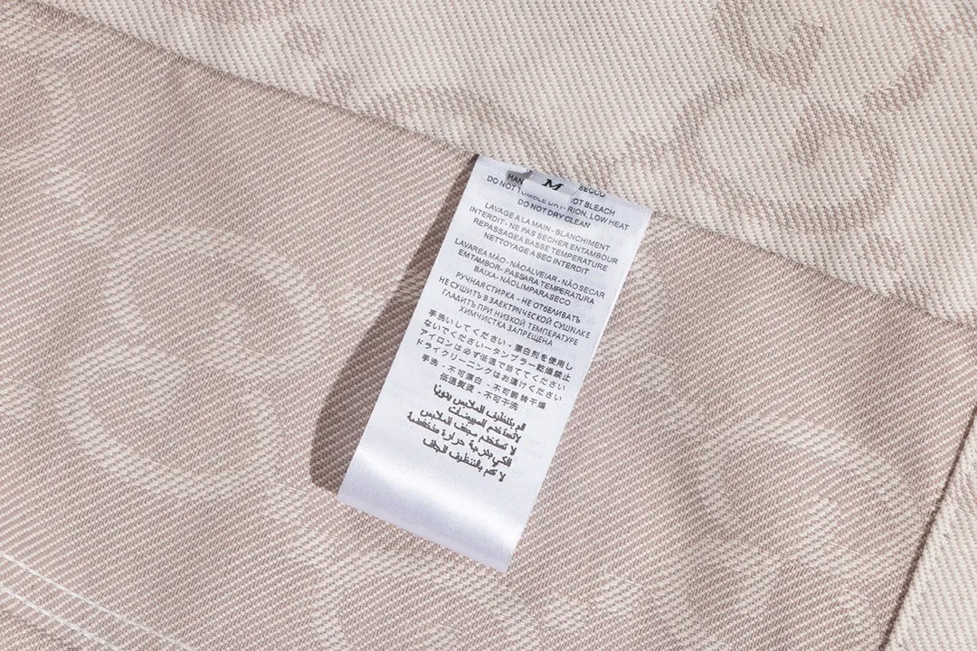 【GUCCI  公式旗艦店】グッチ   ジャケット着 好評に付き再入荷 240826