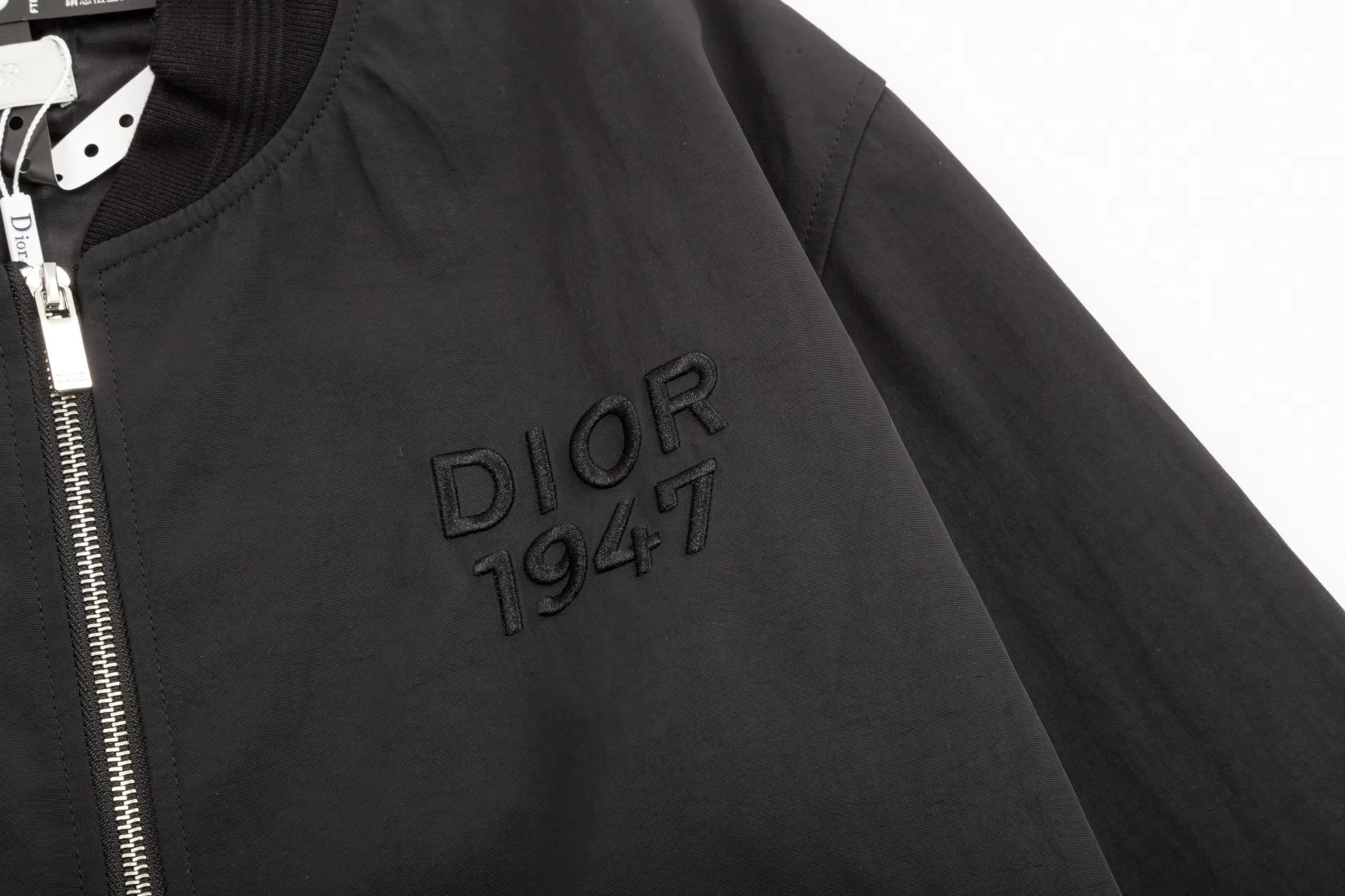 【DIOR  公式旗艦店】ディオール   ジャケット着 好評に付き再入荷！ 250106