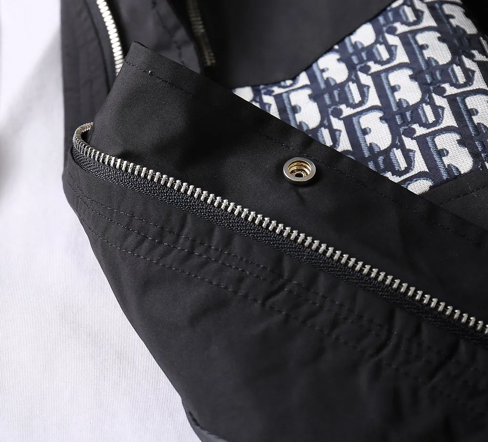 【DIOR  公式旗艦店】ディオール ジャケット着 ご好評に付き再入荷！241223