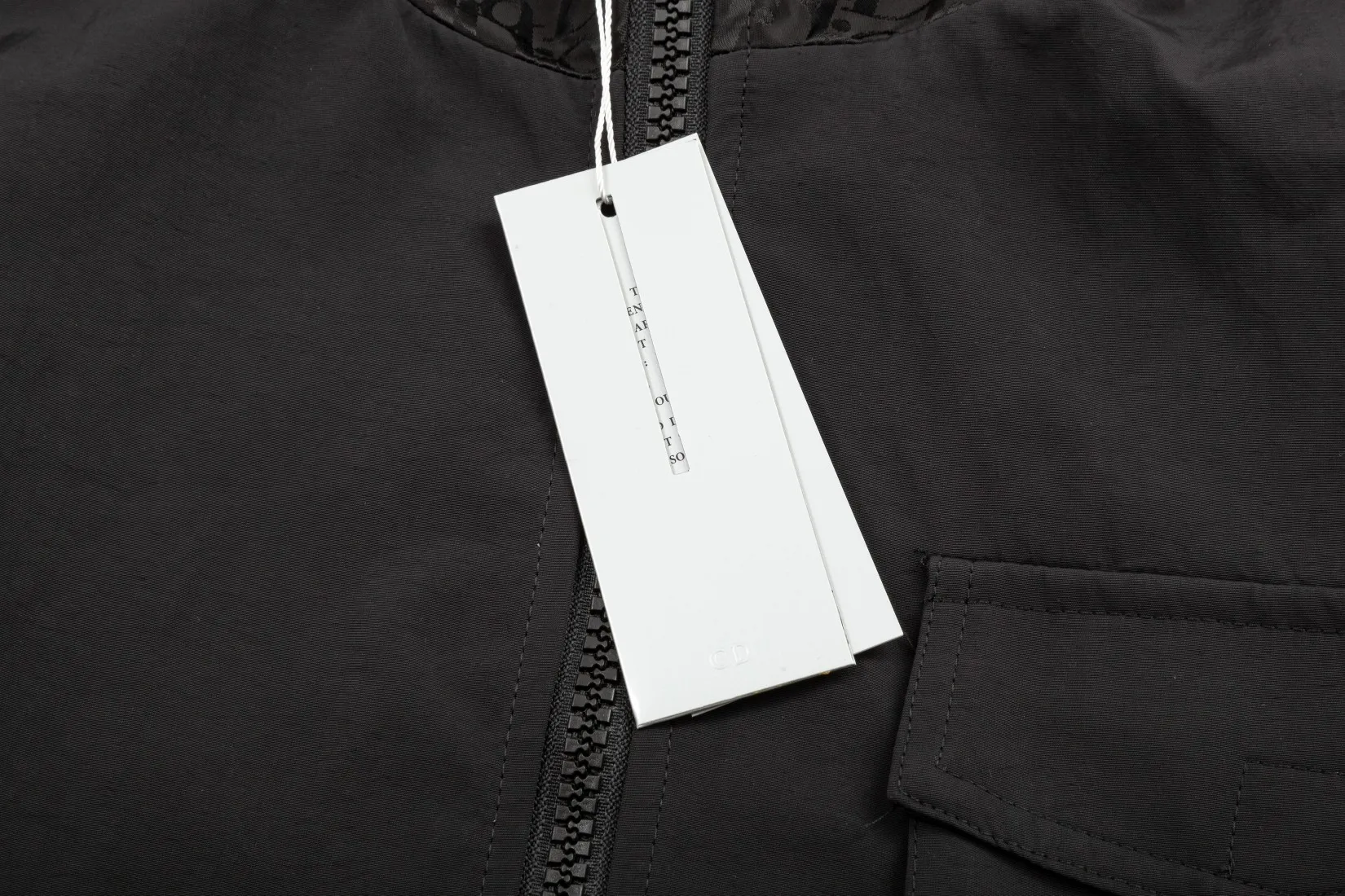 【DIOR  公式旗艦店】ディオール  ジャケット着 好評に付き再入荷！241212