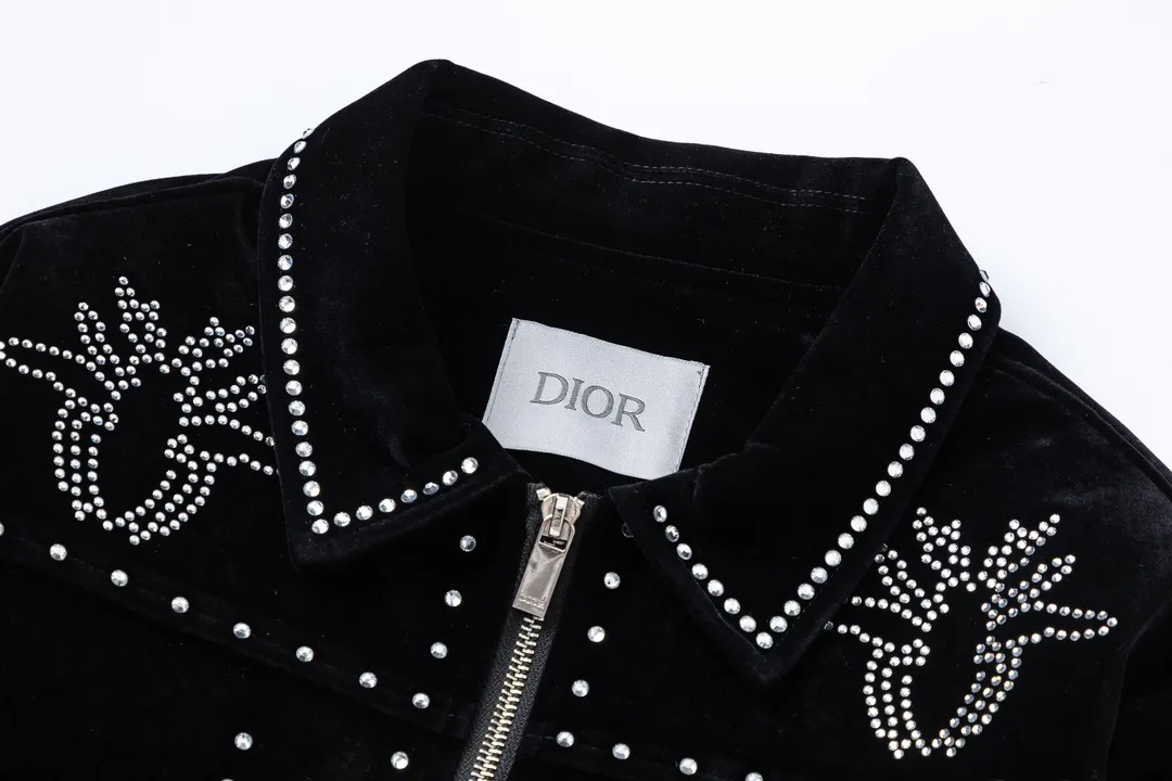 【DIOR 公式旗艦店】ディオール  ジャケット着 好評に付き再入荷！241028
