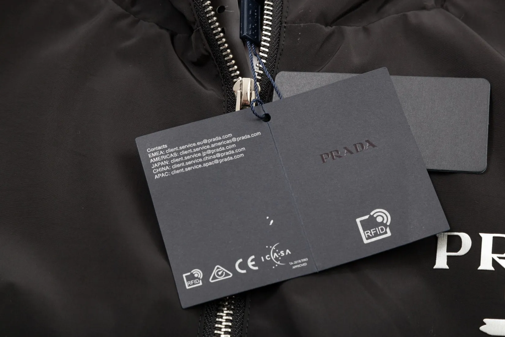 【DIOR  公式旗艦店】ディオール  ジャケット着 ご好評に付き再入荷！241023