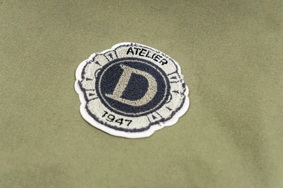 【DIOR  公式旗艦店】ディオール  ジャケット着 ご好評に付き再入荷！241021
