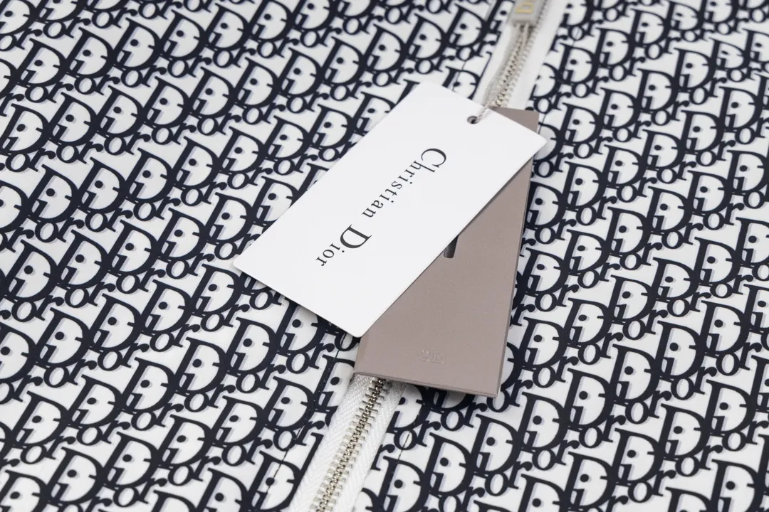 【DIOR  公式旗艦店】ディオール   ジャケット着 好評に付き再入荷！ 240923