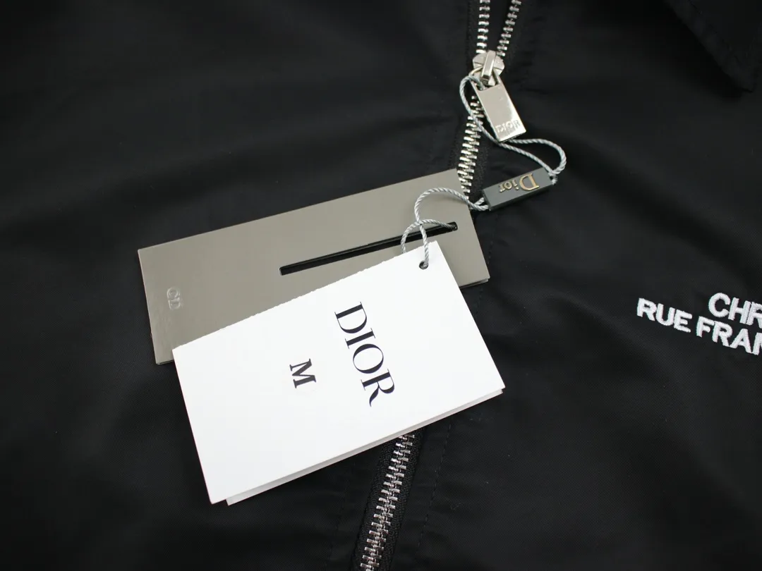 【DIOR  公式旗艦店】ディオール   ジャケット着 好評に付き再入荷！ 240923