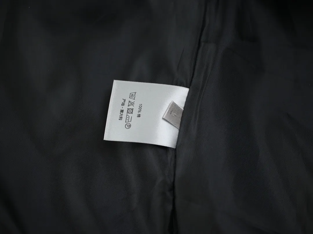【DIOR  公式旗艦店】ディオール   ジャケット着 好評に付き再入荷！ 240923