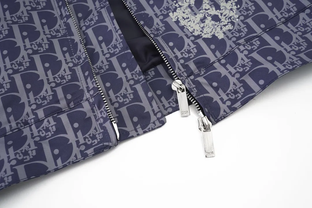【DIOR  公式旗艦店】ディオール   ジャケット着 好評に付き再入荷！ 240923
