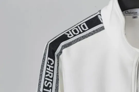 【DIOR 公式旗艦店】（ディオール）スーツ 男女兼用、ご好評に付き再入荷！240918