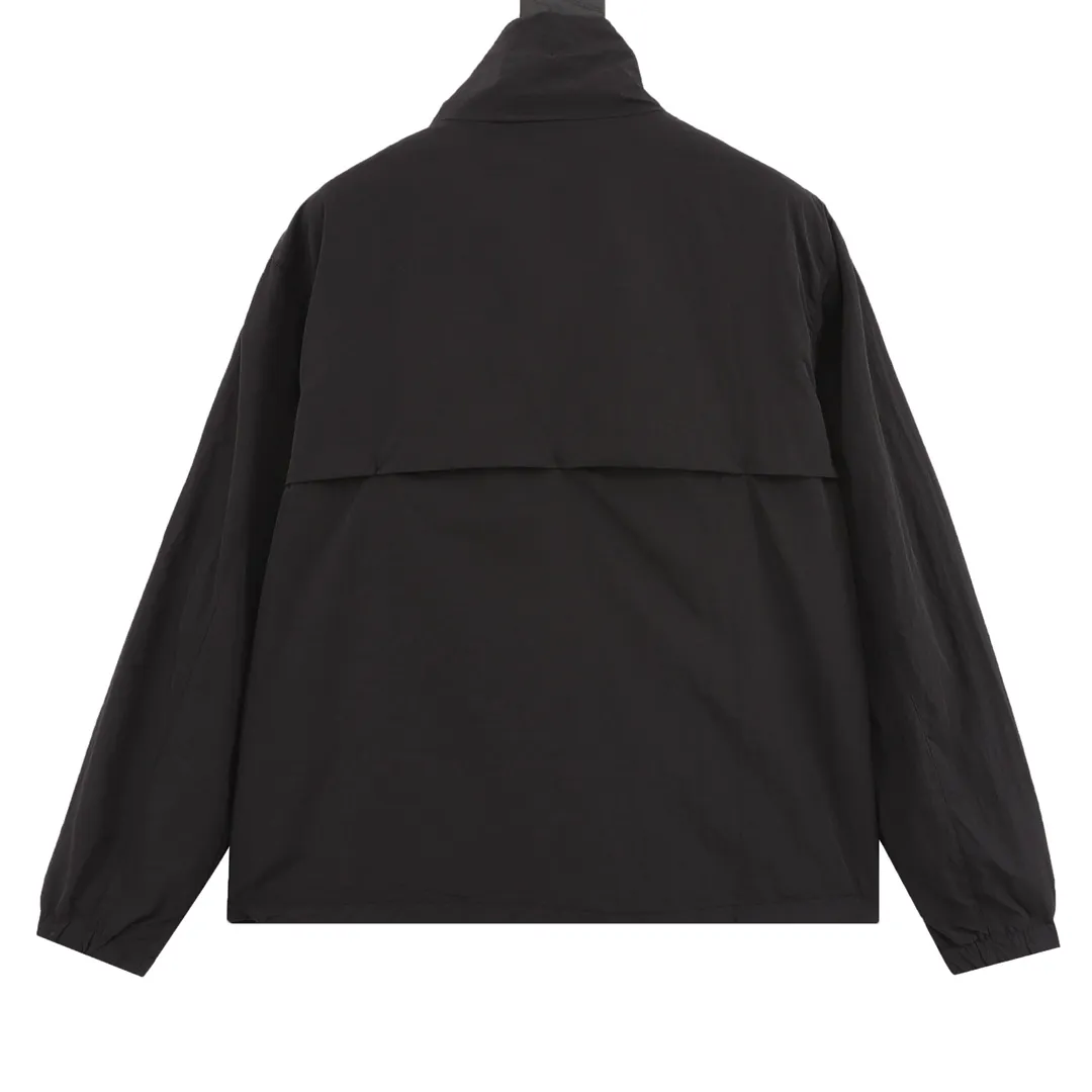 【BURBERRY  公式旗艦店】バーバリー   ジャケット着 好評に付き再入荷！241112