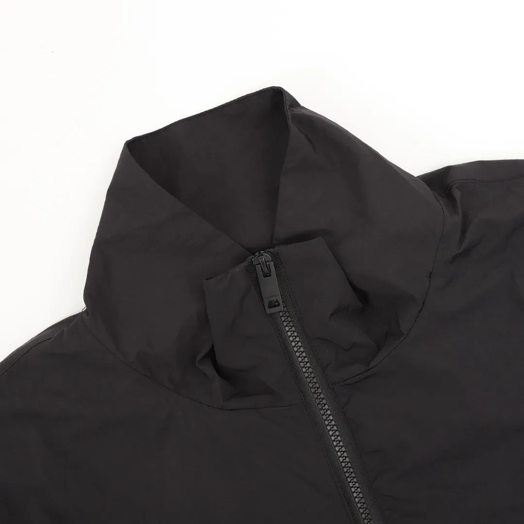 【BURBERRY  公式旗艦店】バーバリー   ジャケット着 好評に付き再入荷！241112