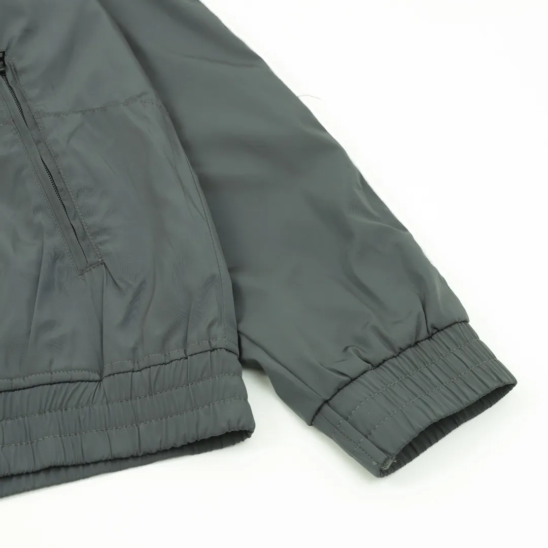 【BURBERRY  公式旗艦店】バーバリー   ジャケット着 好評に付き再入荷！241112