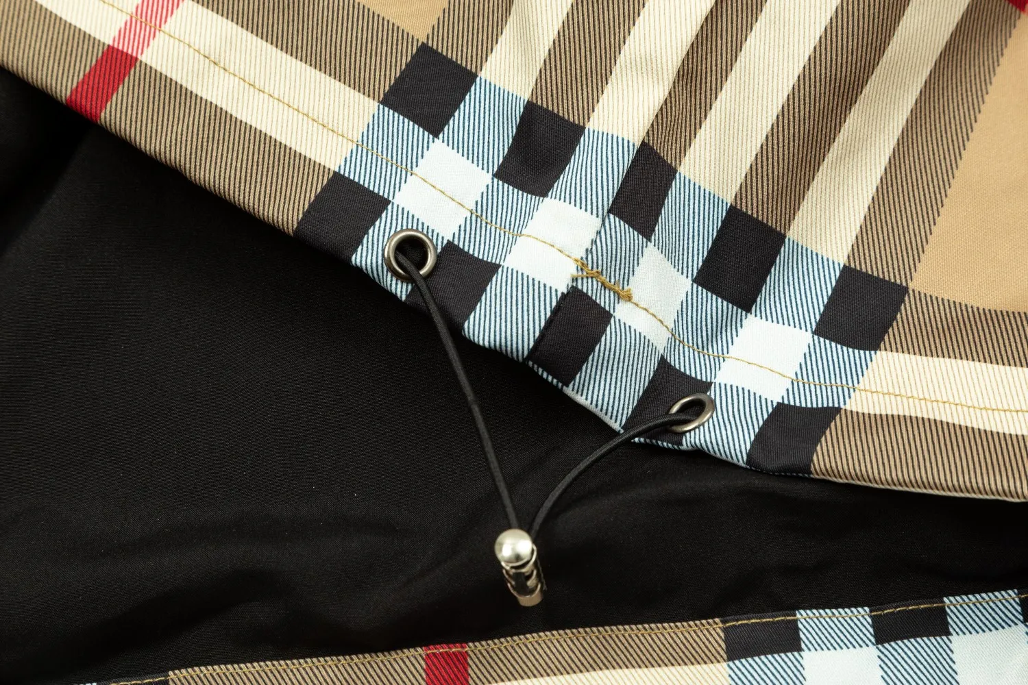 【BURBERRY  公式旗艦店】バーバリー  ジャケット着 ご好評に付き再入荷！241022