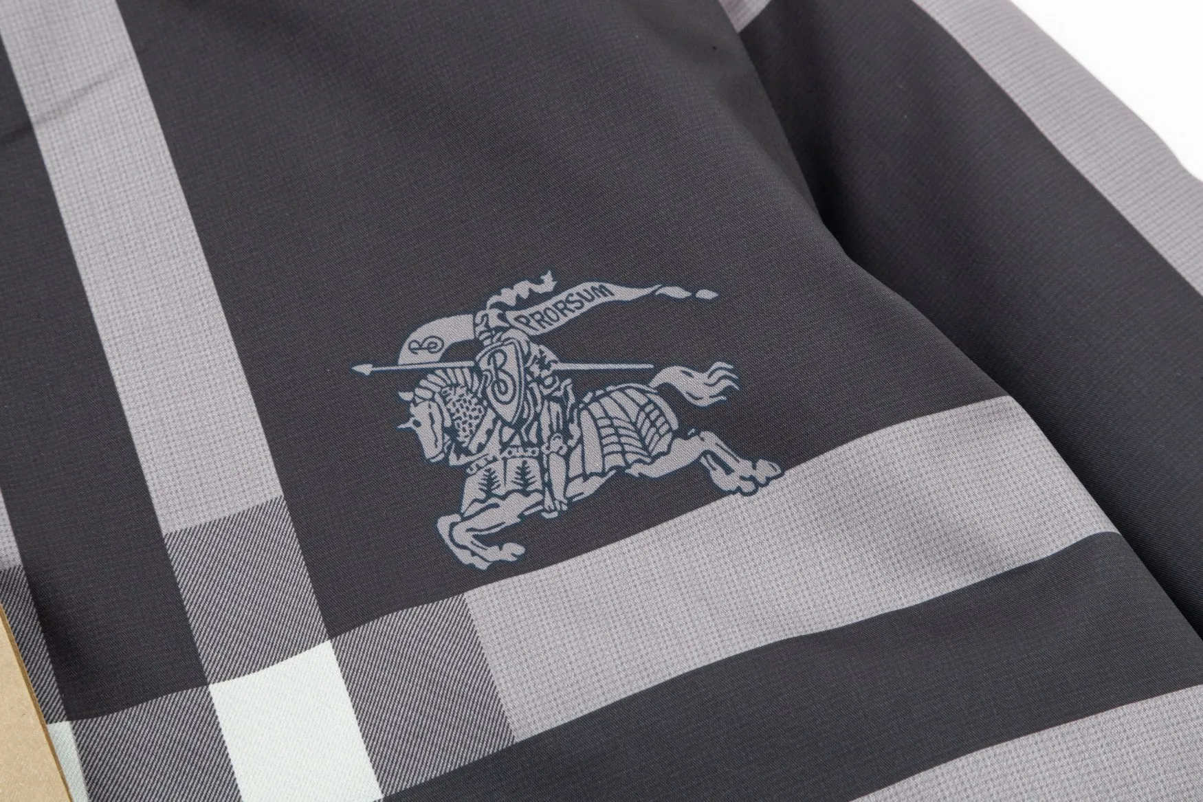 【BURBERRY】バーバリー  ジャケット着ご好評に付き再入荷！240926