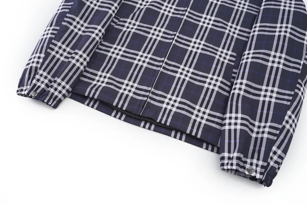 【BURBERRY 公式旗艦店】バーバリー  ジャケット着ご好評に付き再入荷！240923