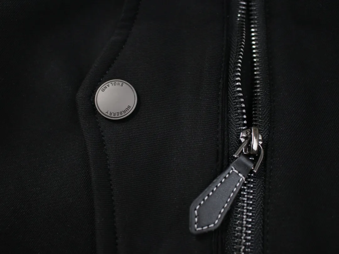 【BURBERRY 公式旗艦店】バーバリー  ジャケット着ご好評に付き再入荷！240923