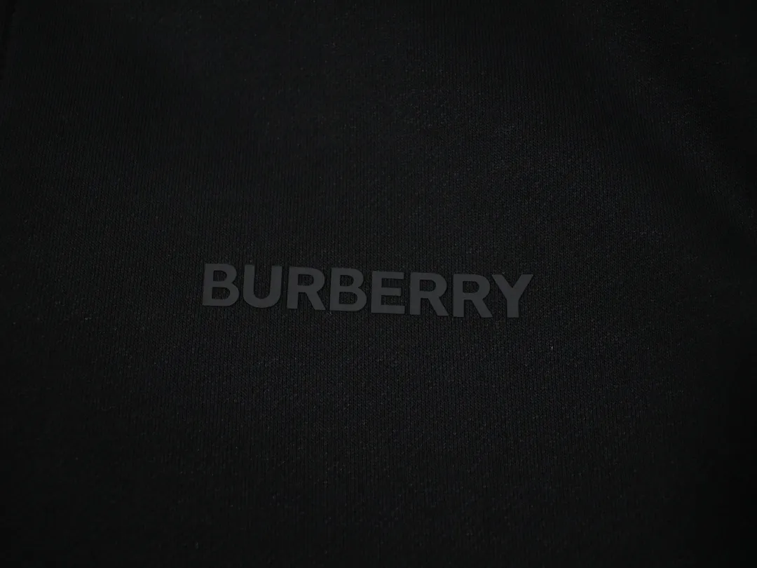 【BURBERRY 公式旗艦店】バーバリー  ジャケット着ご好評に付き再入荷！240923