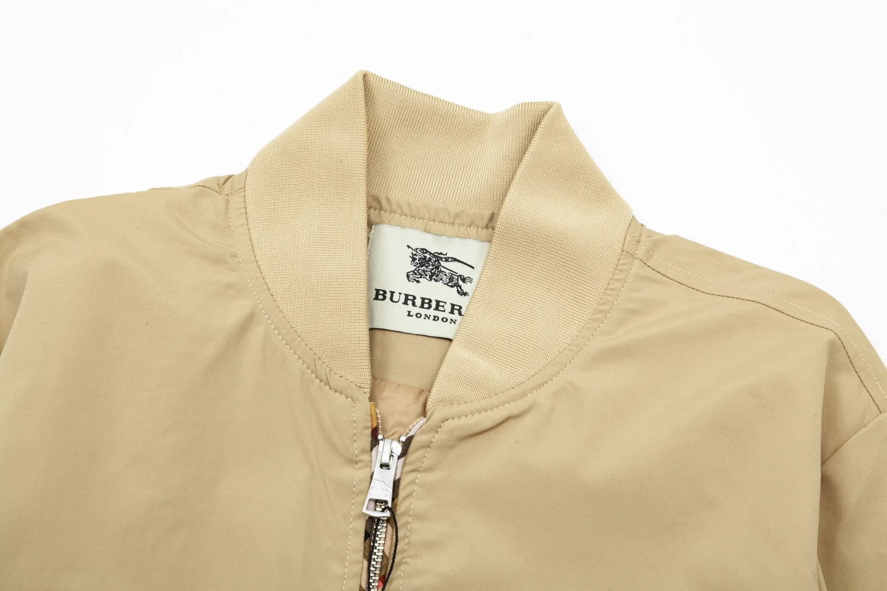 【BURBERRY】バーバリー   ジャケット着ご好評に付き再入荷！240920
