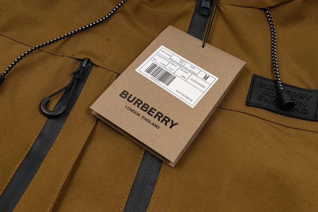 【BURBERRY 公式旗艦店】バーバリー  ジャケット着 好評に付き再入荷 240827