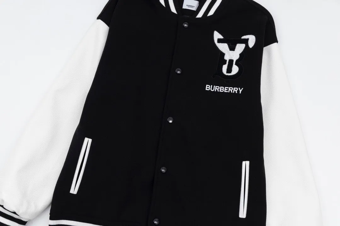 【BURBERRY  公式旗艦店】バーバリー  ジャケット着 好評に付き再入荷 240827