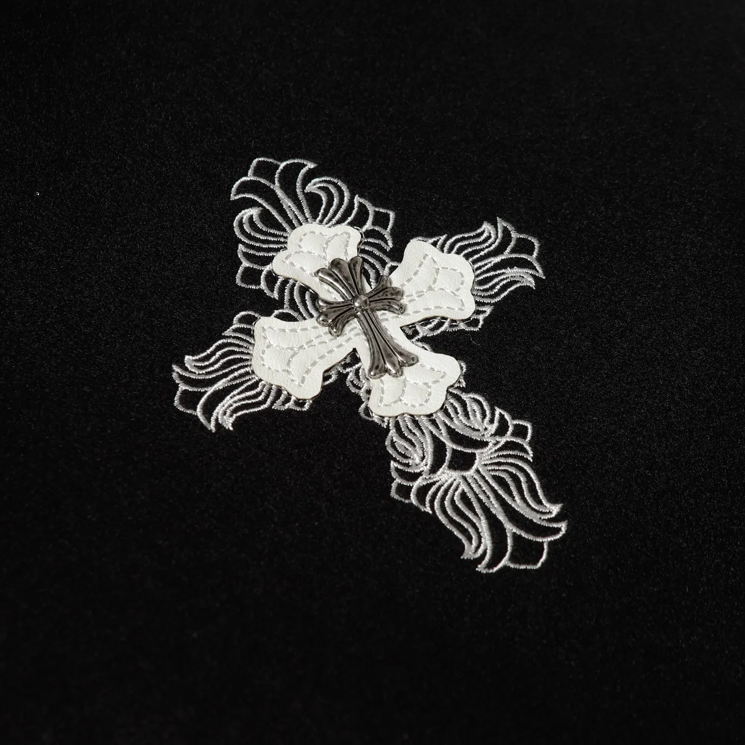 【CHROME HEARTS】クロムハーツ ジャケット着ご好評に付き再入荷！241212