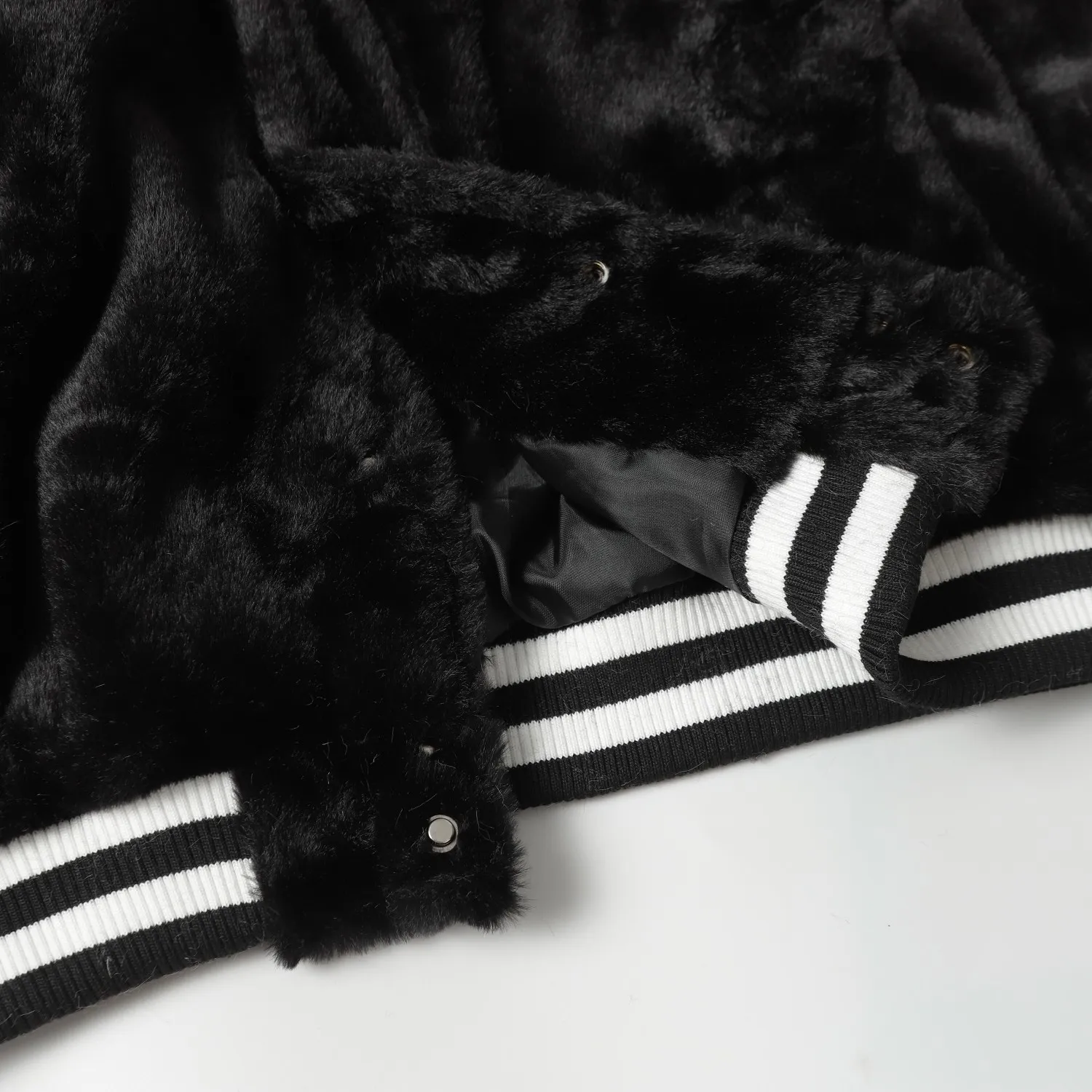 【CHROME HEARTS】クロムハーツ  ジャケット着ご好評に付き再入荷！241118