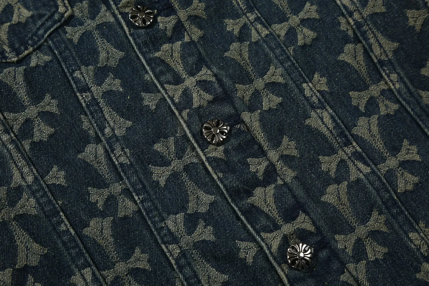 【CHROME HEARTS】クロムハーツ  ジャケット着ご好評に付き再入荷！240928
