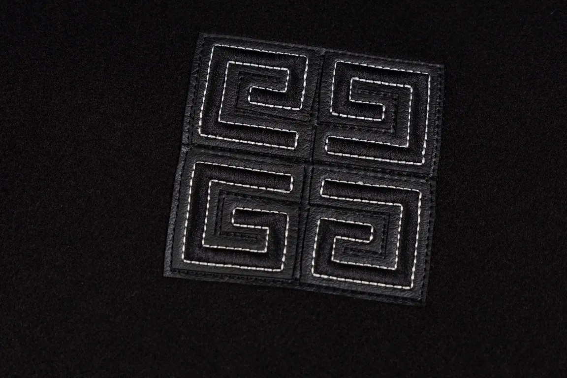 【GIVENCHY 公式旗艦店】ジバンシー 野球着  ジャケット着 ご好評に付き再入荷！241213