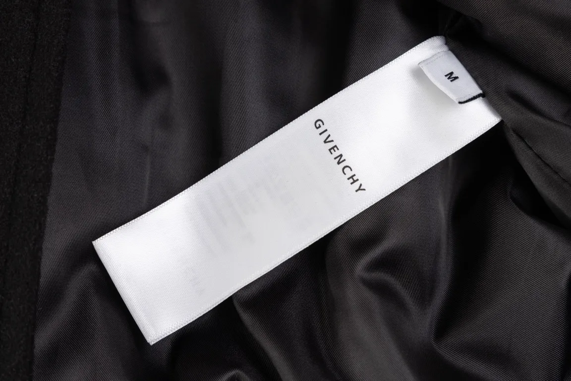 【GIVENCHY 公式旗艦店】ジバンシー 野球着  ジャケット着 ご好評に付き再入荷！241213
